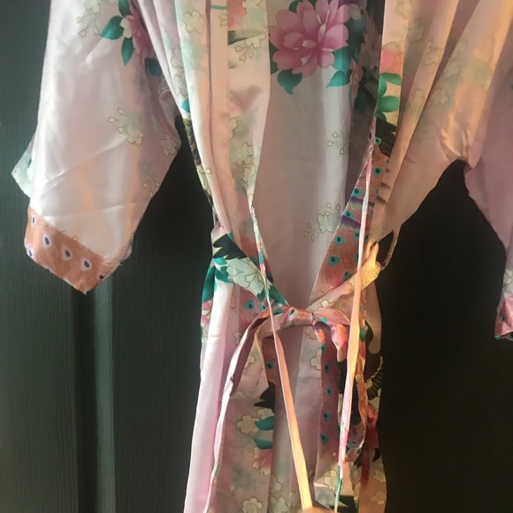 Satin Printed Pink Robe - Picture 5 of 8
